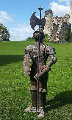 Suit of Armour Rusty Knight Metal garden statue, medieval rustic war style