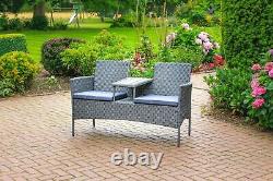 Chaise en rotin à deux places, mobilier de jardin en osier, salon de jardin avec table.