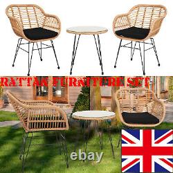 Ensemble de bistrot de meubles en rotin d'extérieur OUTVITA pour jardin et terrasse comprenant une table et des chaises en osier