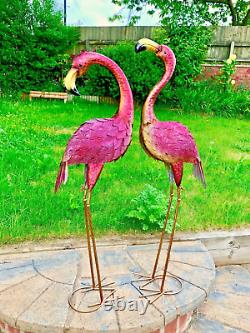 Ornement en métal pour la maison et le jardin : sculpture de flamant rose fabriquée à la main pour l'intérieur et l'extérieur