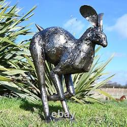 Superbe sculpture de jardin en forme de lièvre en métal recyclé